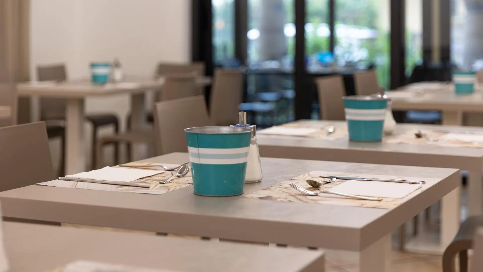 Hotel La Nidiola Riccione 2*,  Italie